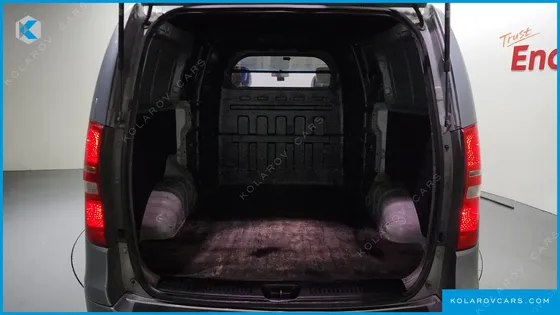 HYUNDAI STAREX 5-SEATER VAN