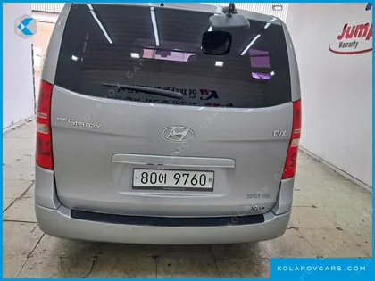 HYUNDAI STAREX 5-SEATER VAN