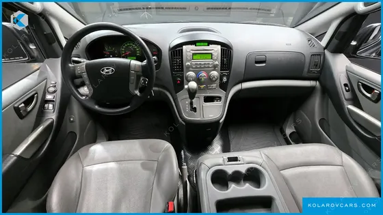 HYUNDAI STAREX 12-SEATER WAGON