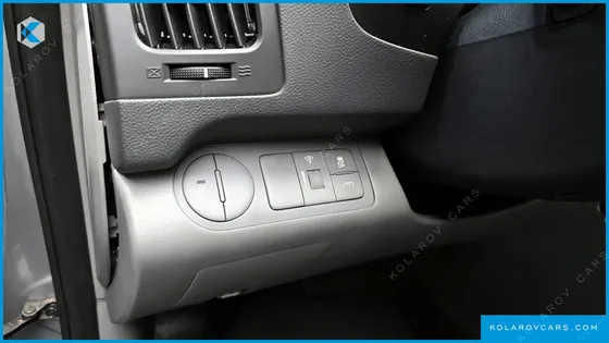 HYUNDAI STAREX 12-SEATER WAGON