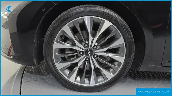 KIA K8 2.5 GASOLINE 2WD