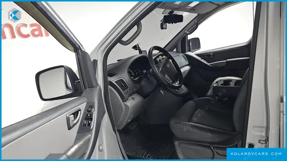 HYUNDAI STAREX 12-SEATER WAGON