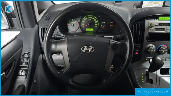 HYUNDAI STAREX 12-SEATER WAGON