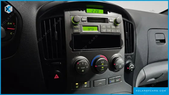 HYUNDAI STAREX 12-SEATER WAGON