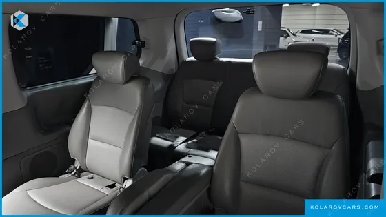 HYUNDAI STAREX 12-SEATER WAGON