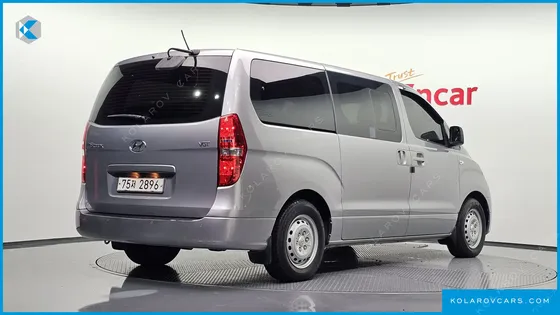 HYUNDAI STAREX 12-SEATER WAGON
