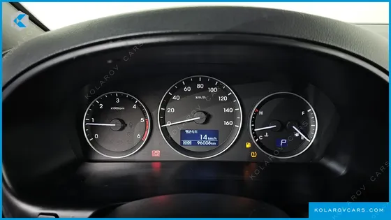 HYUNDAI STAREX 12-SEATER WAGON
