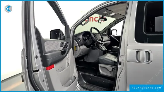 HYUNDAI STAREX 12-SEATER WAGON