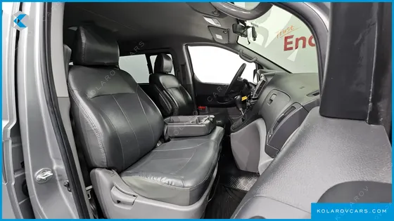 HYUNDAI STAREX 12-SEATER WAGON