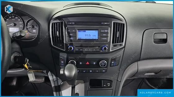 HYUNDAI STAREX 12-SEATER WAGON