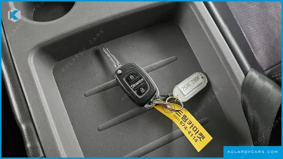 HYUNDAI STAREX 12-SEATER WAGON