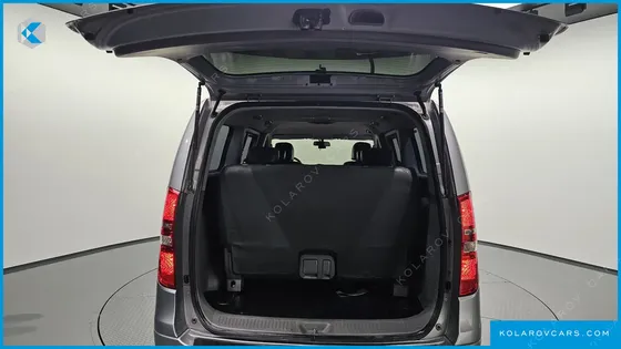 HYUNDAI STAREX 12-SEATER WAGON
