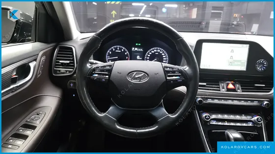 HYUNDAI GRANDEUR 3.0 LPI EXCLUSIVE (RENTAL CAR)