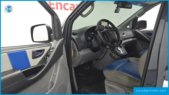 HYUNDAI STAREX 4WD 11-SEATER WAGON