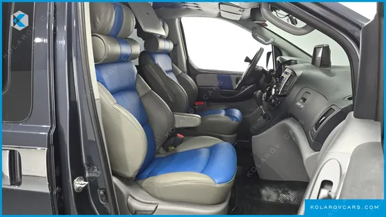 HYUNDAI STAREX 4WD 11-SEATER WAGON