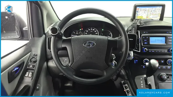 HYUNDAI STAREX 4WD 11-SEATER WAGON