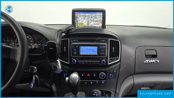 HYUNDAI STAREX 4WD 11-SEATER WAGON