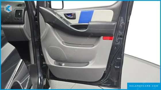 HYUNDAI STAREX 4WD 11-SEATER WAGON