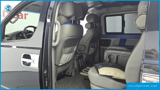 HYUNDAI STAREX 4WD 11-SEATER WAGON
