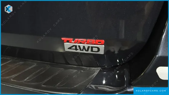 HYUNDAI STAREX 4WD 11-SEATER WAGON