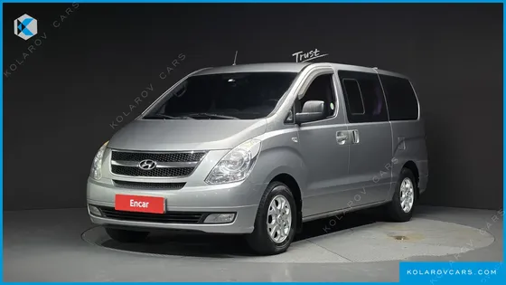 HYUNDAI STAREX 5-SEATER VAN