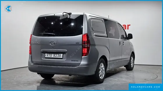 HYUNDAI STAREX 5-SEATER VAN