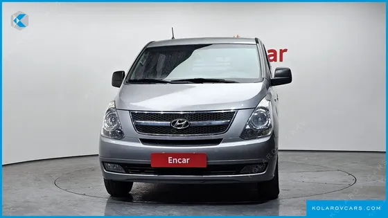 HYUNDAI STAREX 5-SEATER VAN