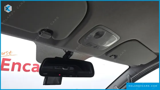 HYUNDAI STAREX 5-SEATER VAN