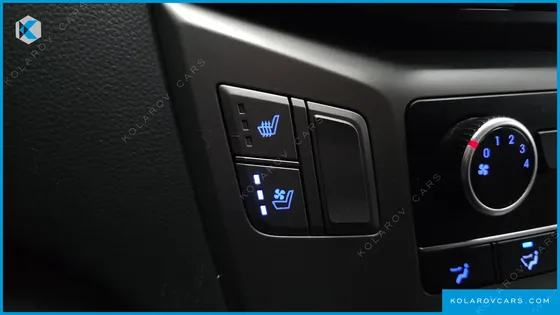 HYUNDAI STAREX 5-SEATER VAN