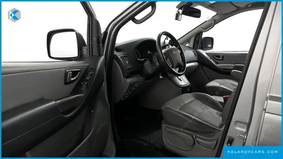 HYUNDAI STAREX 11-SEATER WAGON
