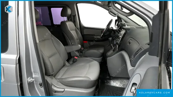 HYUNDAI STAREX 11-SEATER WAGON