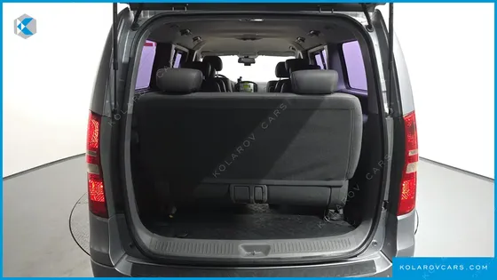HYUNDAI STAREX 11-SEATER WAGON