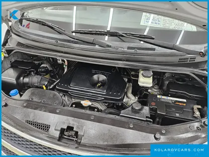 HYUNDAI STAREX 12-SEATER WAGON