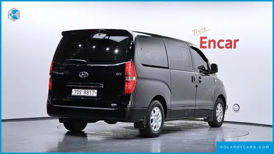 HYUNDAI STAREX 11-SEATER WAGON