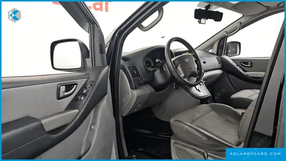 HYUNDAI STAREX 11-SEATER WAGON