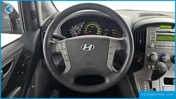 HYUNDAI STAREX 11-SEATER WAGON