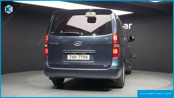 HYUNDAI STAREX 12-SEATER WAGON