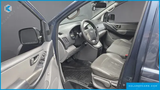 HYUNDAI STAREX 12-SEATER WAGON