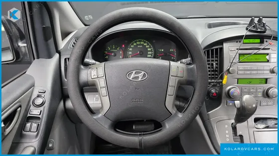 HYUNDAI STAREX 12-SEATER WAGON