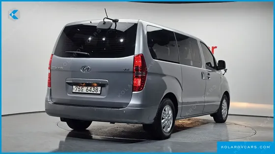 HYUNDAI STAREX 11-SEATER WAGON