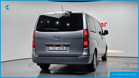 HYUNDAI STAREX 11-SEATER WAGON
