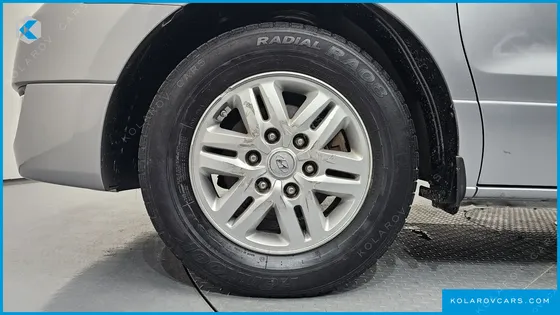 HYUNDAI STAREX 11-SEATER WAGON