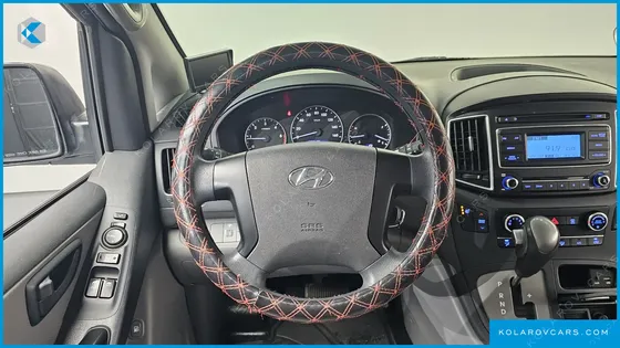 HYUNDAI STAREX 11-SEATER WAGON