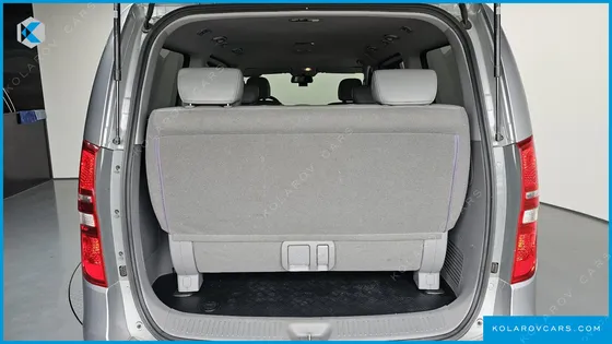 HYUNDAI STAREX 11-SEATER WAGON