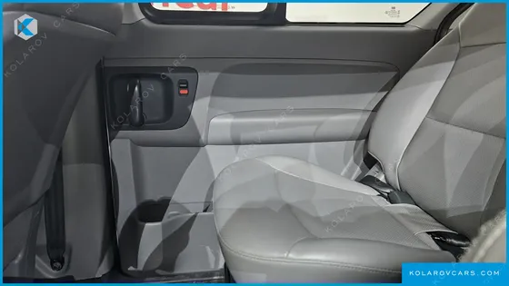 HYUNDAI STAREX 11-SEATER WAGON