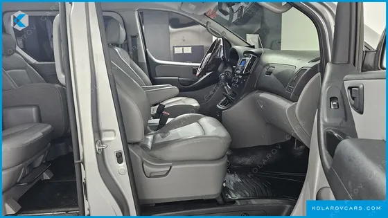 HYUNDAI STAREX 11-SEATER WAGON