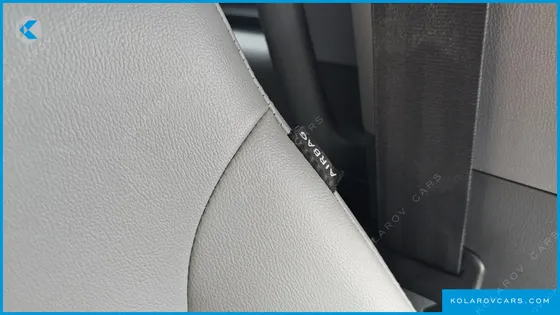HYUNDAI STAREX 11-SEATER WAGON