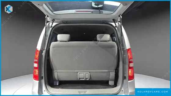 HYUNDAI STAREX 11-SEATER WAGON