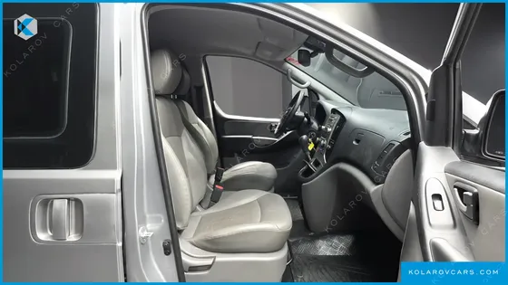 HYUNDAI STAREX 11-SEATER WAGON