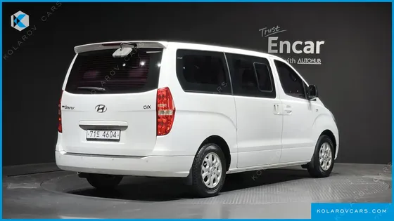 HYUNDAI STAREX 12-SEATER WAGON